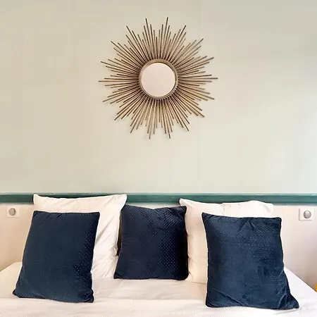 One Bedroom - M10 *