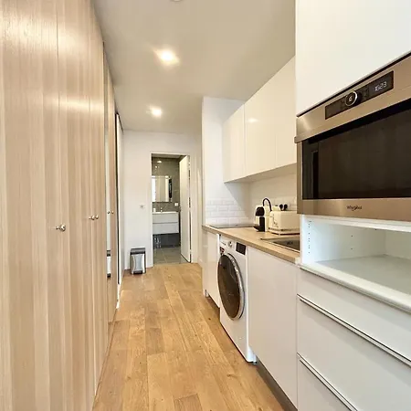 Apartment One Bedroom - M10 *